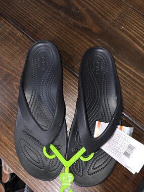 Crocs Kadee II Flip Sz 10 NWT